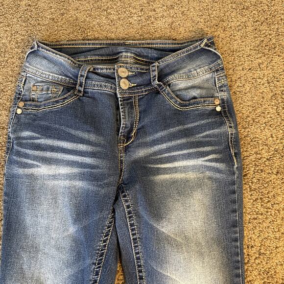 WallFlower Jeans The Luscious Curvy Fit Women's 5 Short Denim Blue Regular Pants - Picture 3 of 14